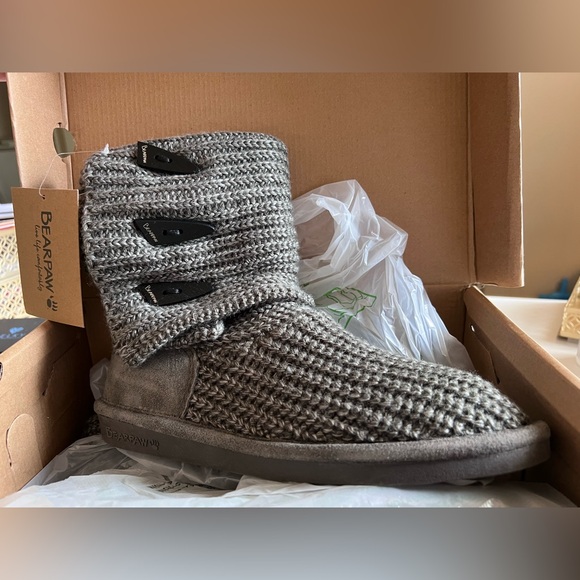 Bearpaw Gray Knit Boots - Picture 1 of 4